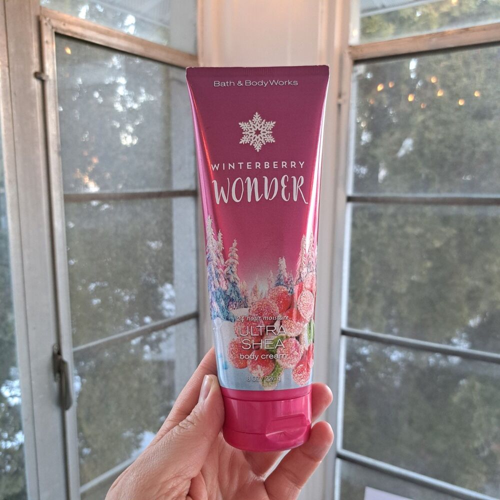Bath & Body Works Winter Berry Wonder 24hr Moisture Ultra Shea Cream 8oz READ
